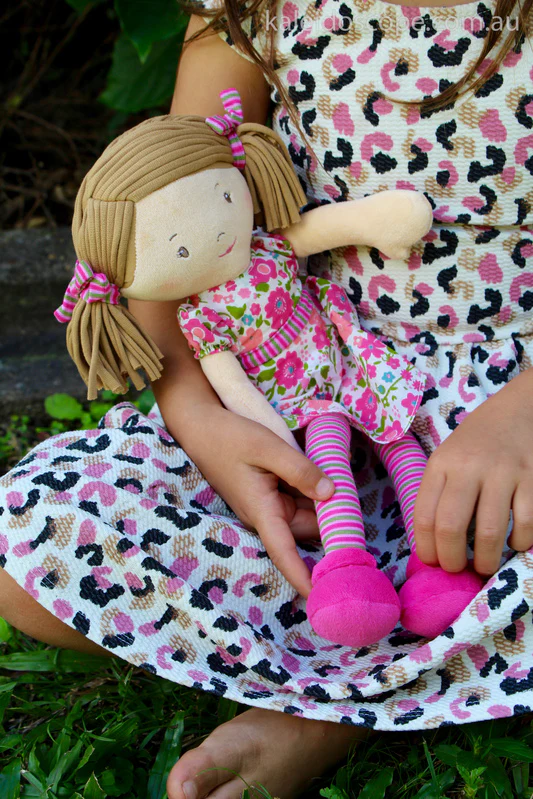 Bonikka Fran Dames Doll with Light Brown Hair - Image 4