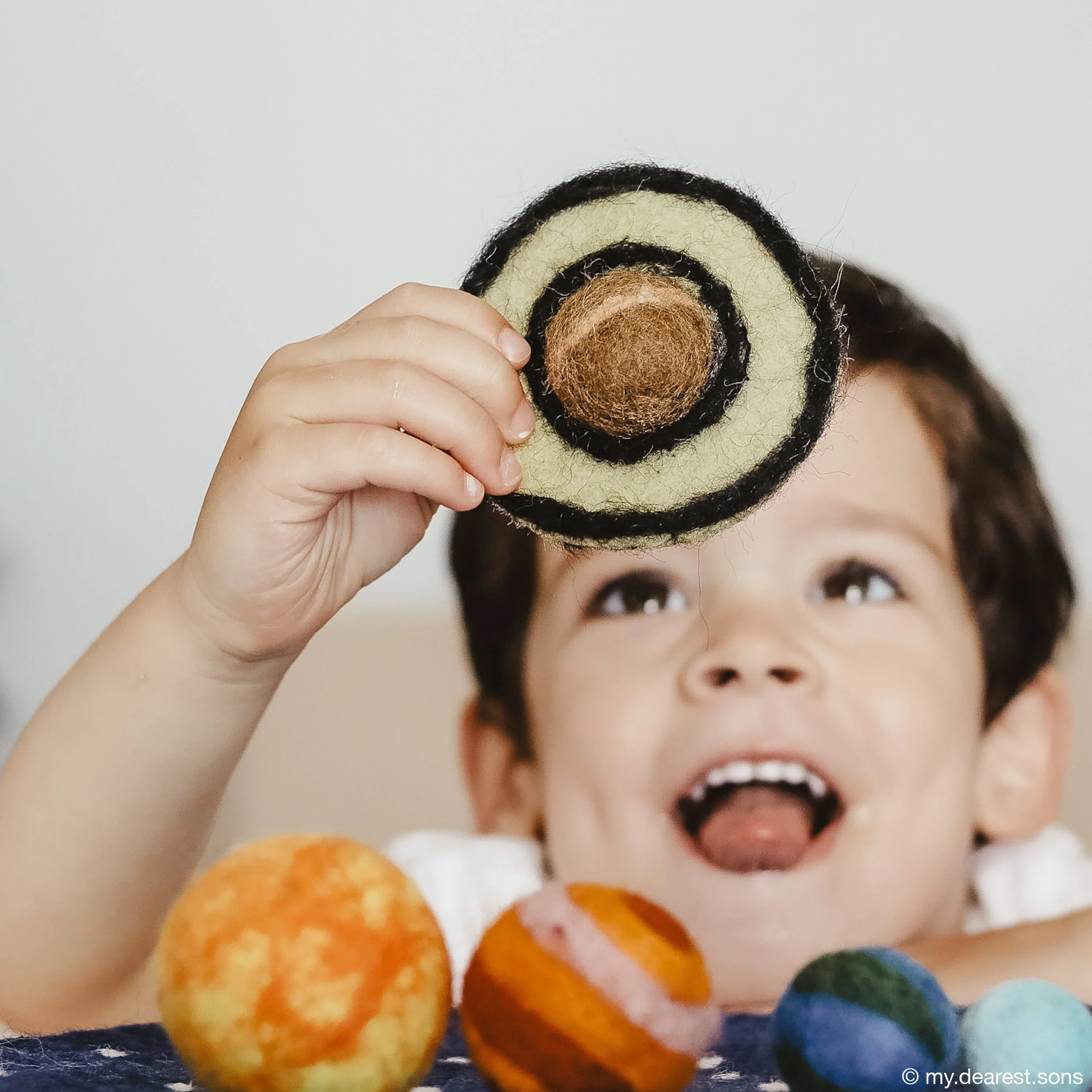 Tara Treasures - Solar System Outer Space Play Mat with Felt Planets - Image 3